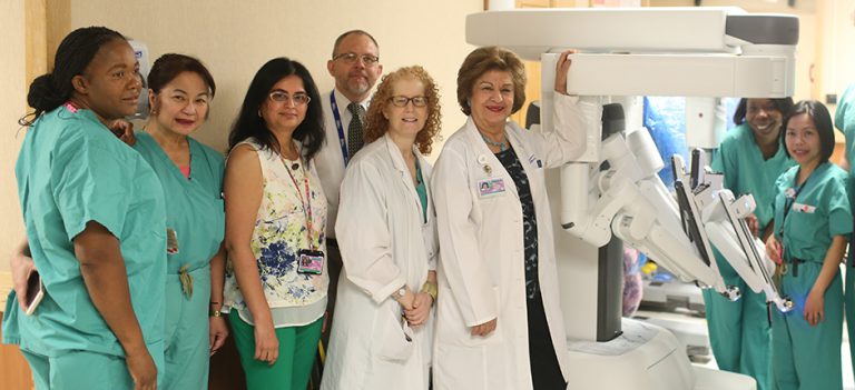 NYC Health + Hospitals/Elmhurst Uses  Robotic Technology to Improve Women’s Health