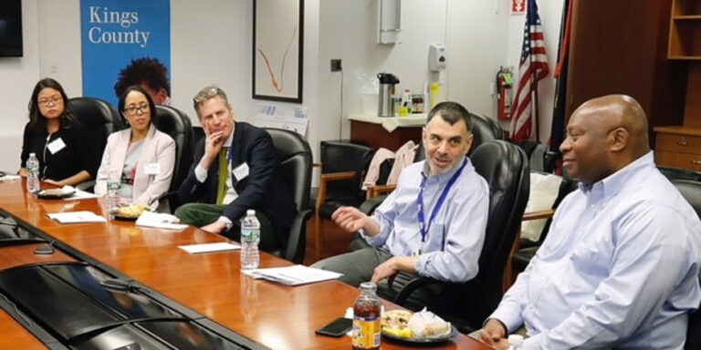 Doctors Receive $2M in Grants to Pay<br /></noscript>Medical School Debt
