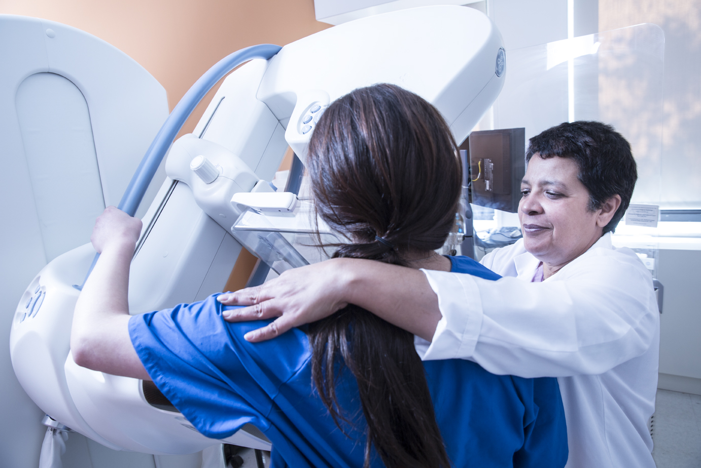 十月是乳腺癌关注月：纽约市卫生与医院部门敦促纽约居民进行乳腺X光摄影检查
